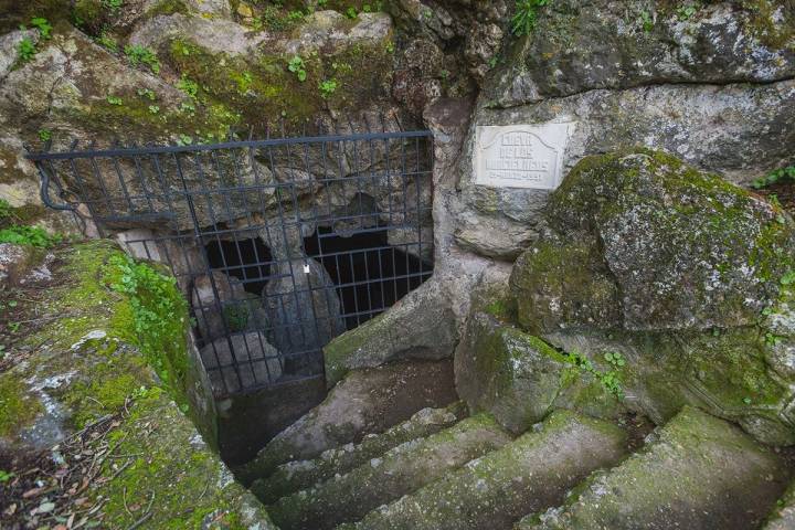 La Cueva de los Murciélagos se puede visitar, pero ¡ojo! sin tu perro.