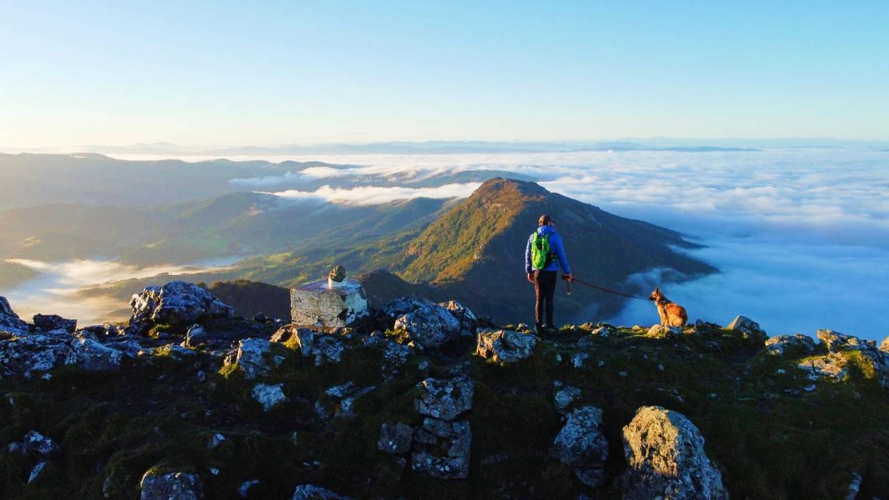 Conquista (a cuatro patas) de una mágica montaña de leyenda