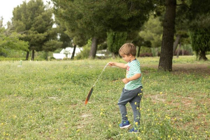 El parque arqueológico se encuentra rodeado de amplias zonas verdes.