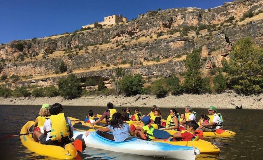 Kayak entre buitres leonados