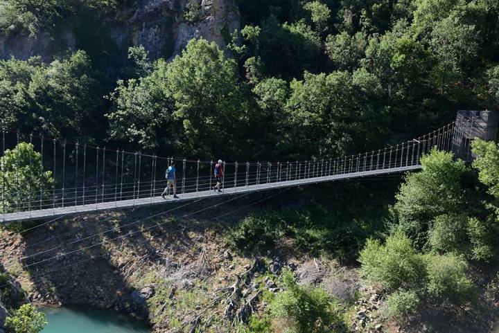 Puente colgante al inicio del Congost. Foto: Marga Estebaranz.