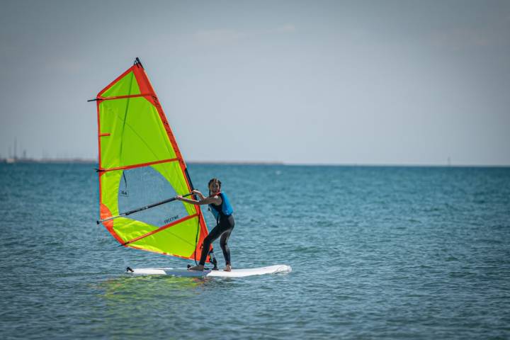 Windsurf en la playa