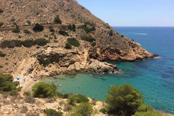 Las vistas antes de llegar a las calas del Parque Natural ya prometen maravillas.