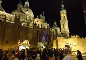 Mercadillo navideño, Plaza del Pilar. Foto: Turismo de Zaragoza.