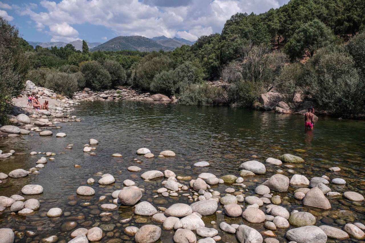 Charco Negro de la garganta de Alardos en Madrigal de la Vera, Cáceres