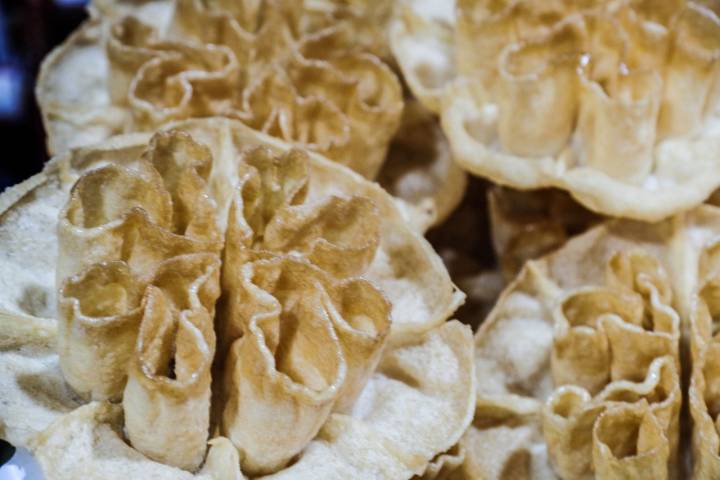 Flores, dulces típicos extremeños en Villanueva de la Vera