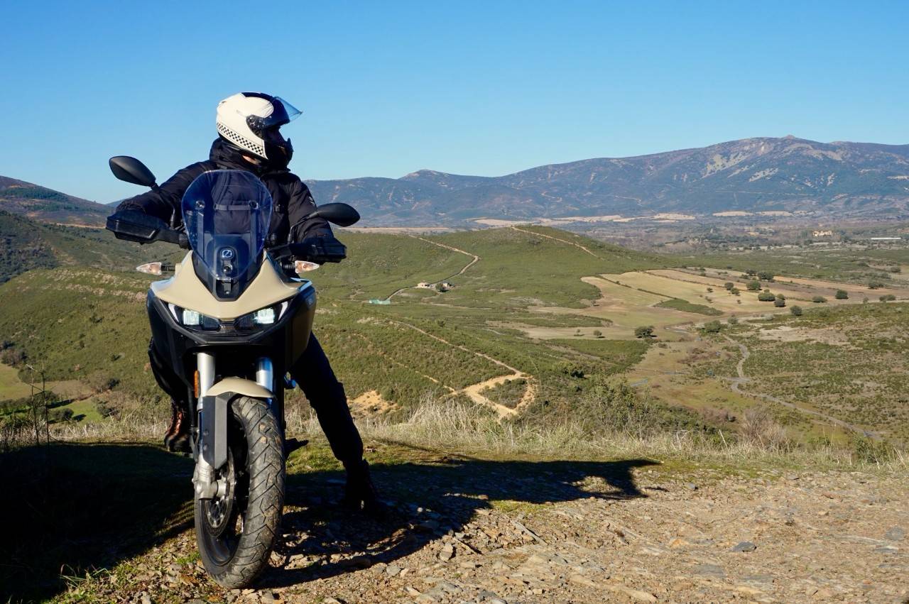 Ascenso a la colina y vistas del Parque Nacional de Cabañeros