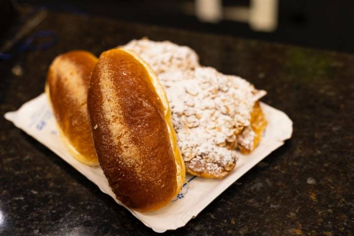 En ruta por Bilbao con Mikel López Iturriaga: bollo de mantequilla y cruasanes de 'Pastelería Suiza'