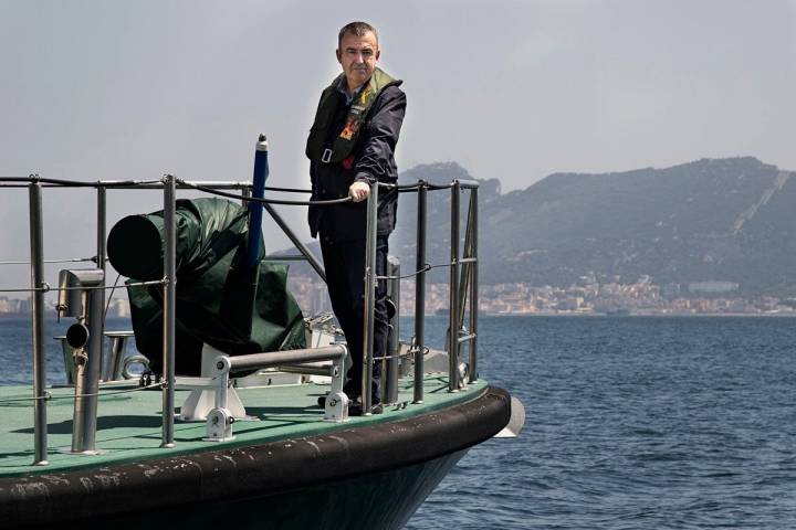 El Estrecho de Gibraltar es el escenario principal de la última novela de Lorenzo Silva, 'Lejos de tu corazón'. Foto: Carlos Ruiz B.K.