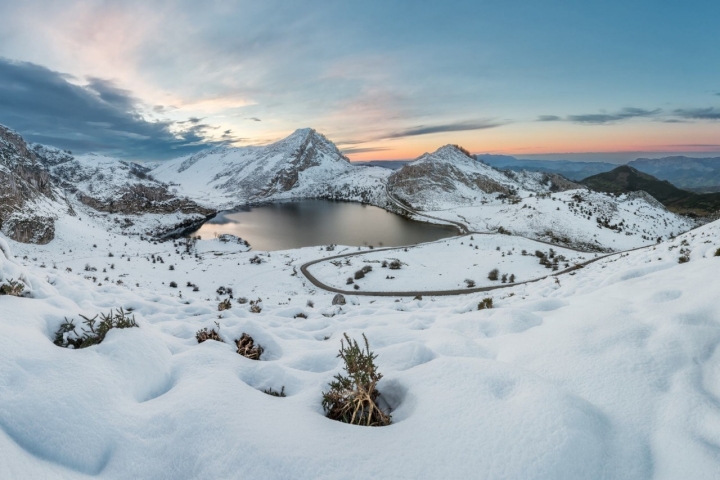 Los lagos de Covadonga, helados
