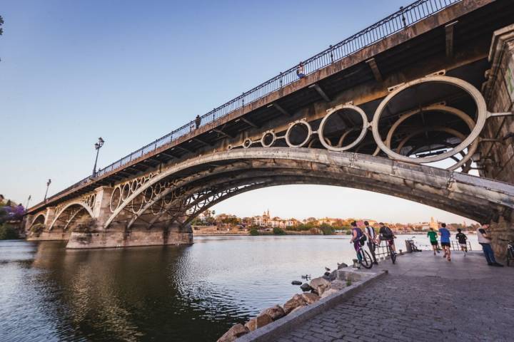 puente triana sevilla