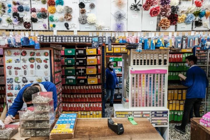 Almacenes Pontejos se yergue como la mercería más universal de Madrid.