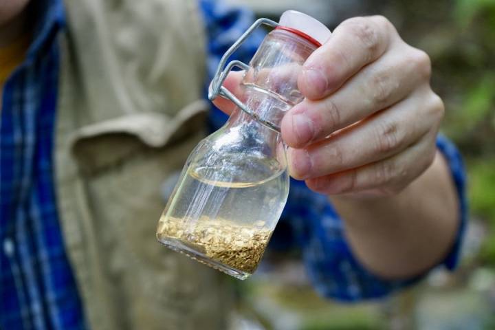 oro en botella