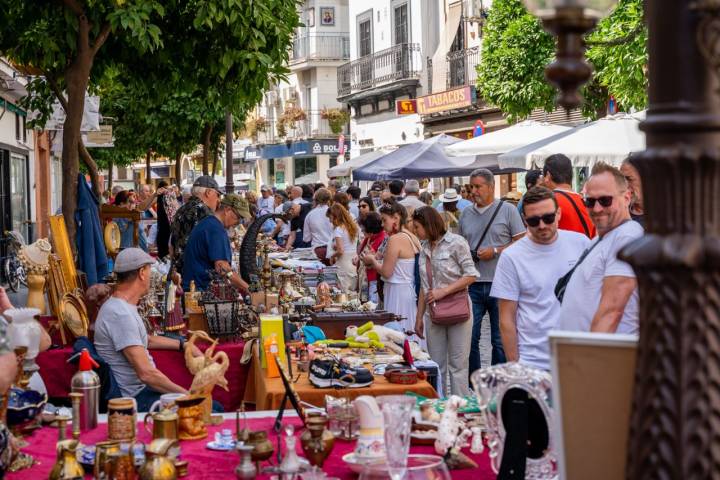 El mercadillo de los jueves es de lo más popular en el barrio.