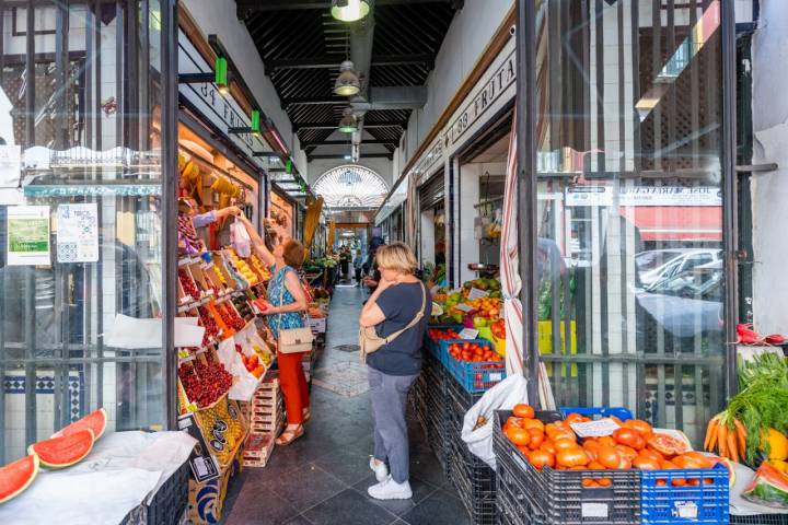 El mercado de Abastos, una parada imprescindible para llenar la nevera.