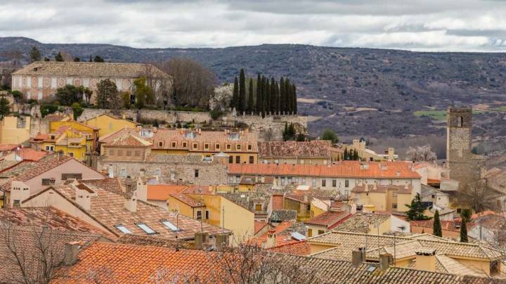 El bonito pueblo de Brihuega, en plena Alcarria. Foto: Shutterstock.