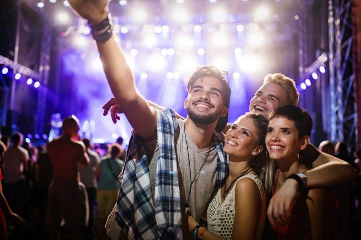 ¡Que las luces del escenario no te jueguen una mala pasada! Foto: Shutterstock.