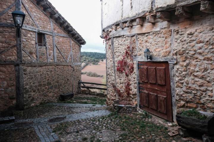 Este rincón, cerca del castillo, evoca cuentos de zapateros y duendes.