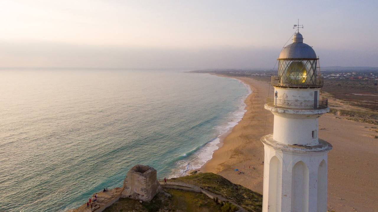 Bajo la luz del Faro de Trafalgar