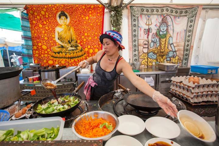 Un puesto de cocina tailandensa en el festival de música Rototom Sunsplash, en Benicásim. Foto: Rototom Sunsplash.