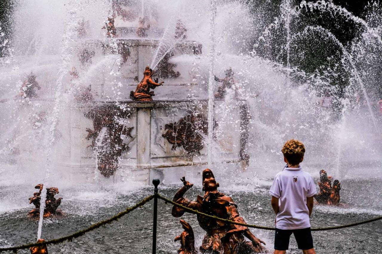 El refrescante juego de las fuentes de San Ildefonso