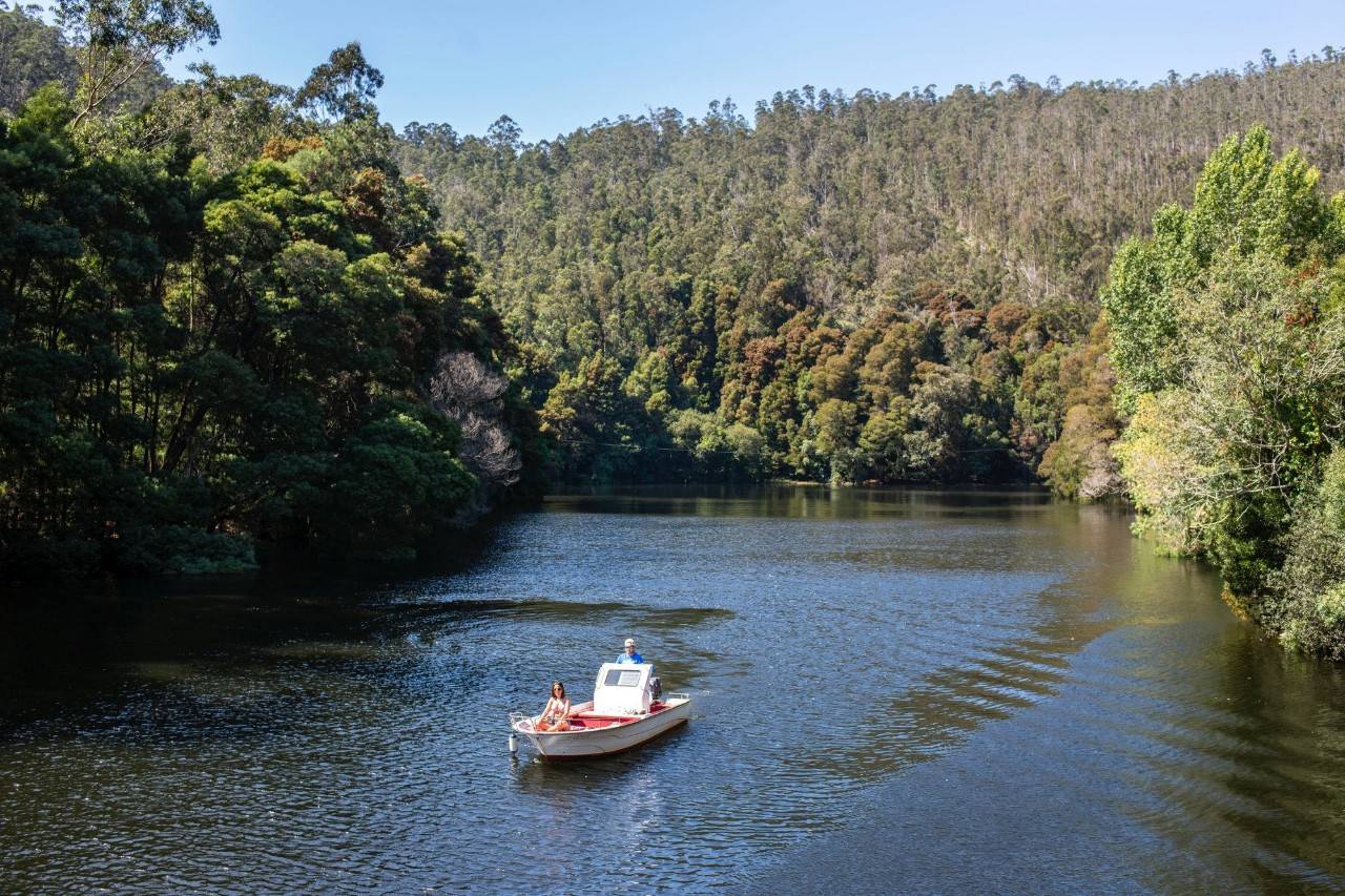 Donde un río corre, un pueblo florece