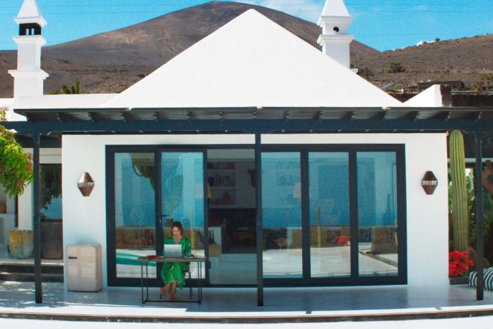 Bárbara Lennie en una escena de Amarga Navidad