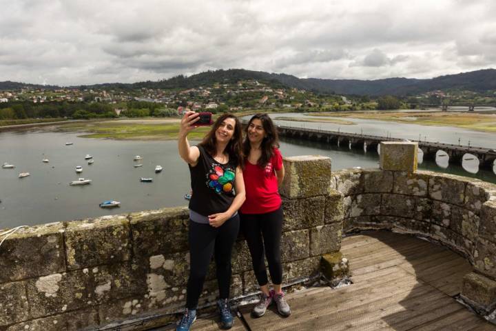 Selfie peregrinas con vistas a la ría