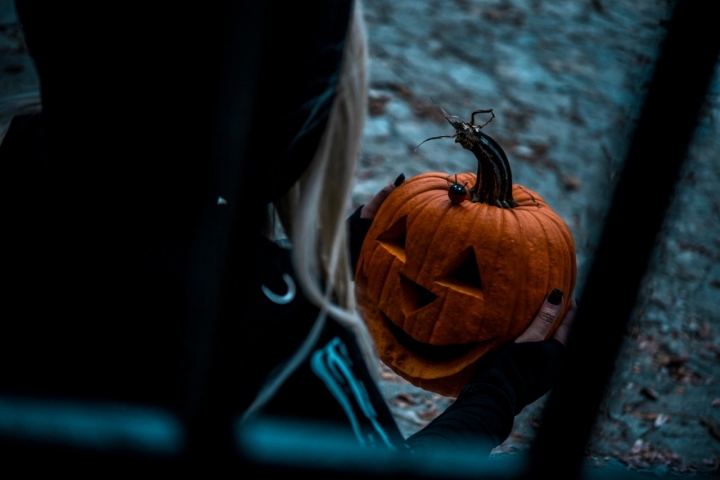 Échale salsa (roja) a la vida y planea un Halloween de los que no se olvidan. Foto: Shutterstock.