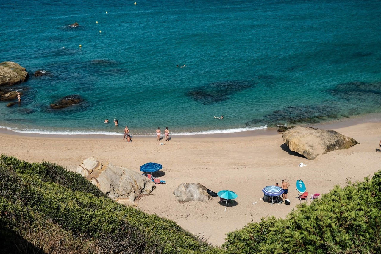 Vista parcial de la Playa de Búnker, que aunque está pegada a Zahara ya es municipio de Tarifa.