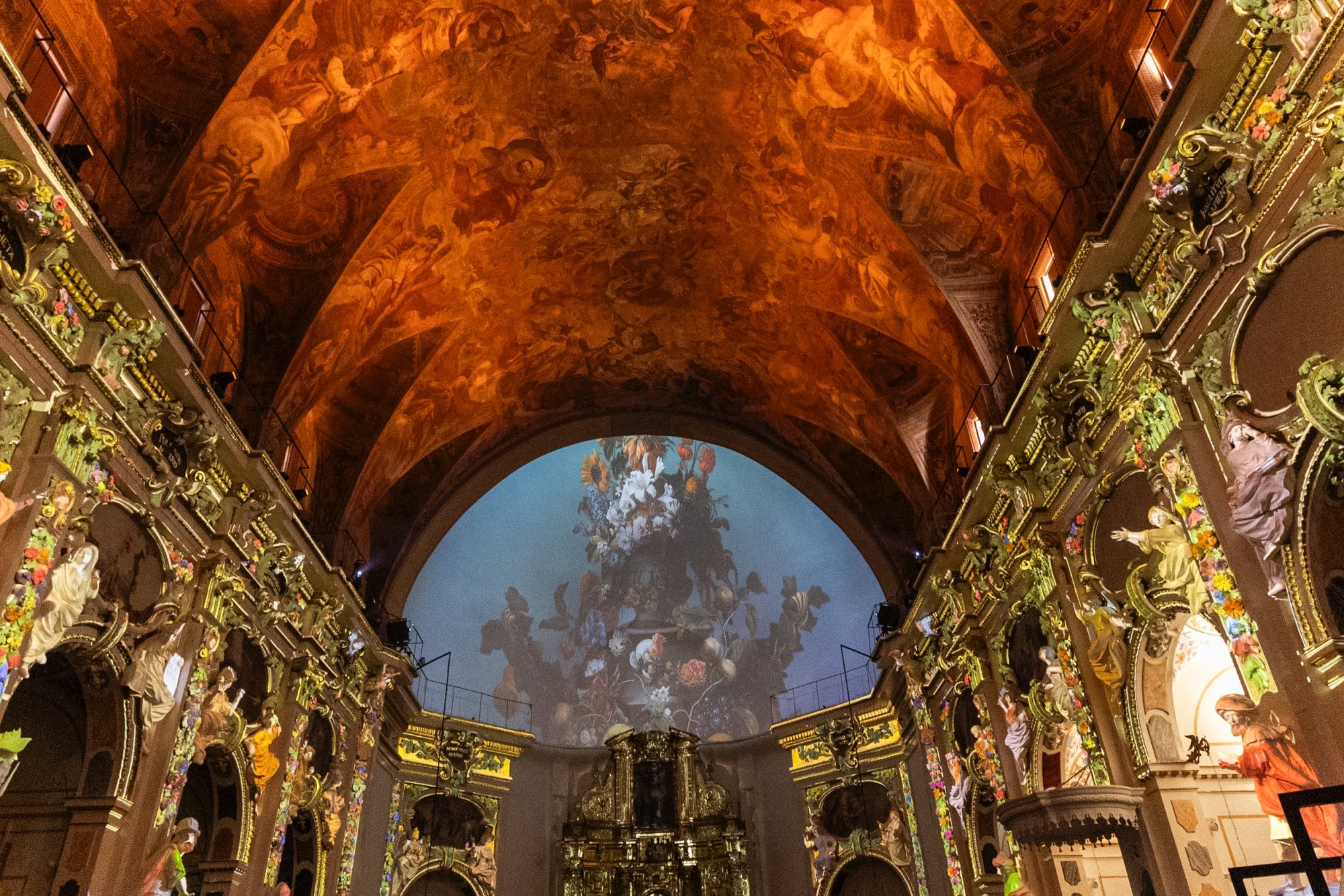 Dos veces a la semana el templo ofrece la proyección Barroc Immersive.