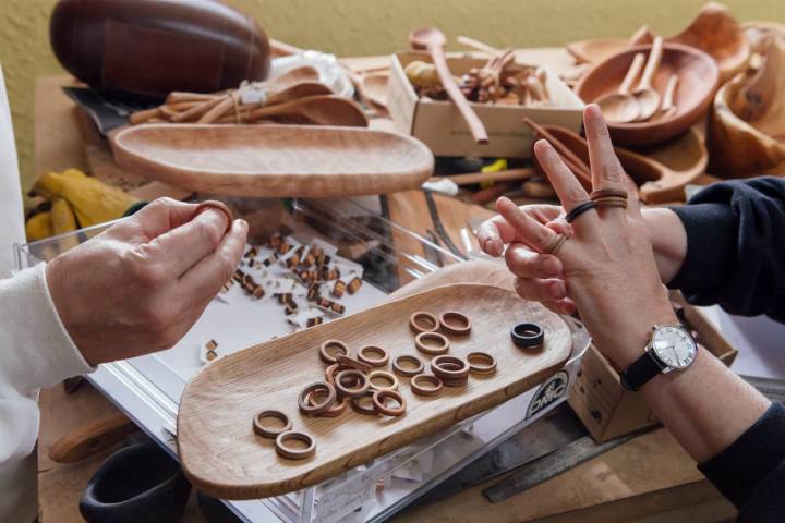 Los anillos de madera, otro hit del taller.