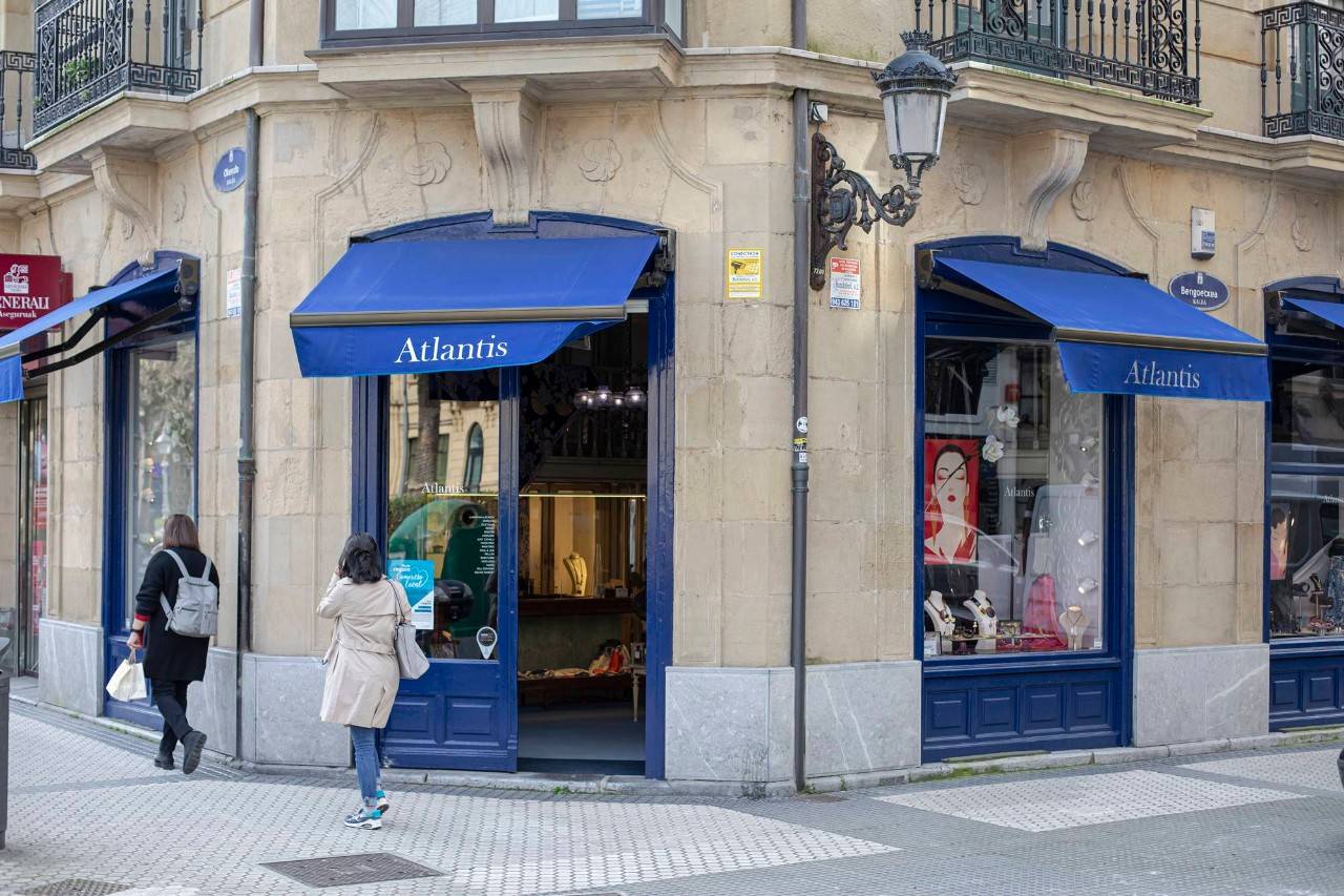 Historia de Donosti desde sus escaparates