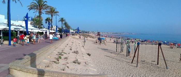 Playa La Barrosa, Chiclana. / Cedida por: Turismo de Chiclana.