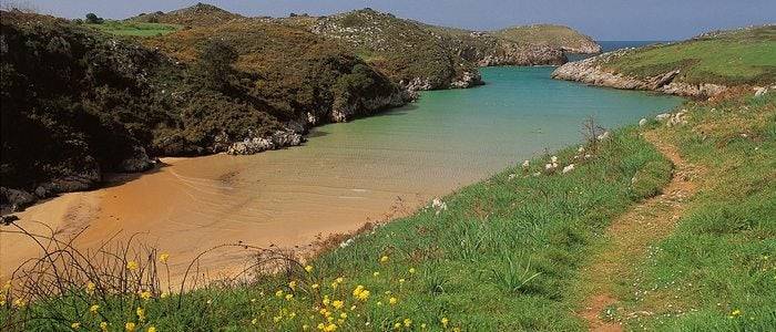 Playa Poo, Llanes. / Cedida por: Turismo de Llanes.