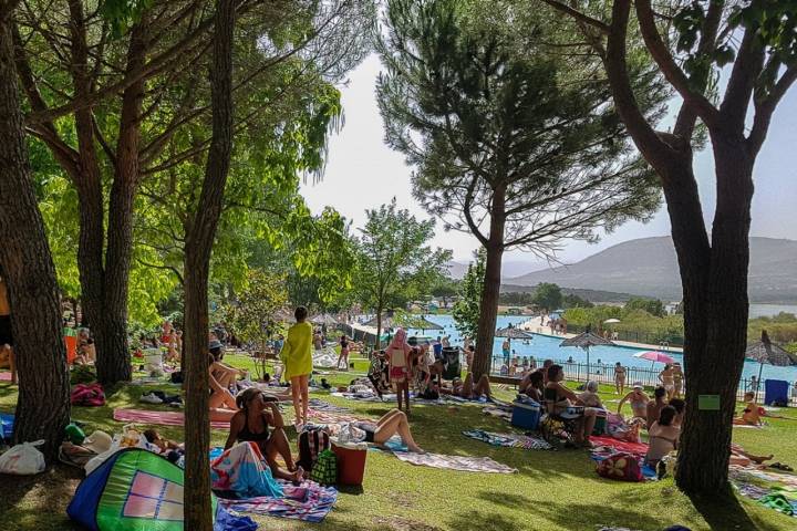 Se trata de una de las piscinas más grandes de la Comunidad de Madrid. Foto: Flickr Jesús Pérez Pacheco.