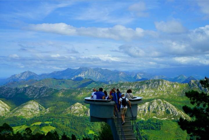 Mirador de Fitu en la sierra del Sueve (Asturias).