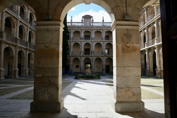Claustro Colegio Mayor de San Ildefonso de Alcalá de Henares.