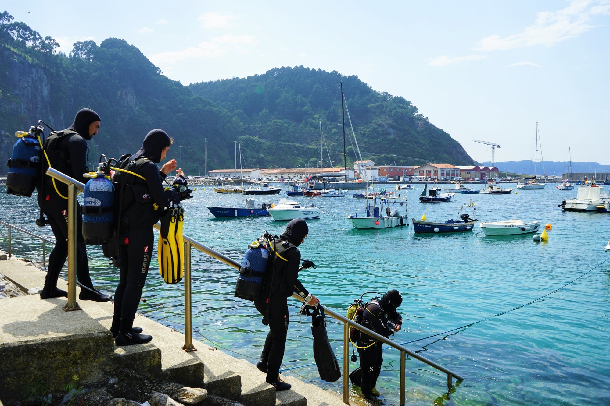 Buceo en Asturias apertura entrada a puerto