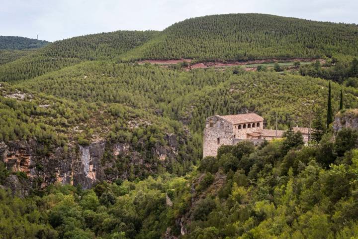 Camí del Riu: Castell de Mediona