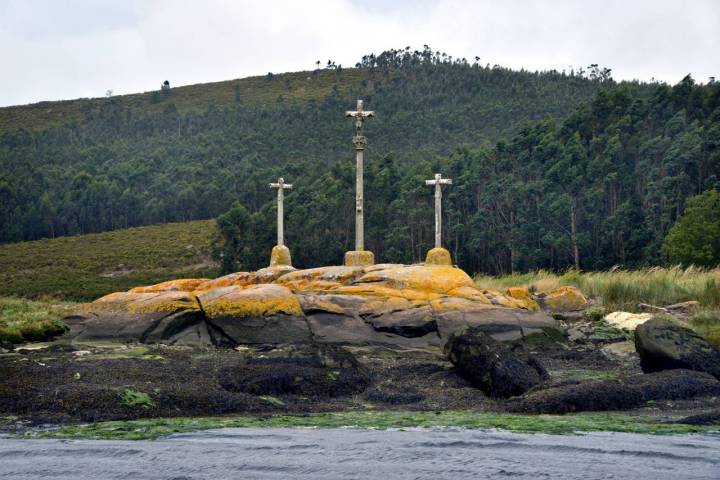 La 'Traslatio' sigue la ruta de los 'cruceiros' que pueblan parte del litoral de A Coruña y Pontevedra.