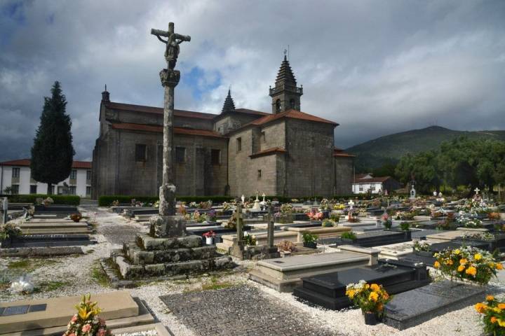 Cementerio de Adina