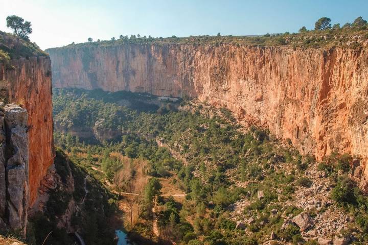 El Cañon del Turia es uno de los lugares más espectaculares de la comunidad. Foto: Shutterstock.