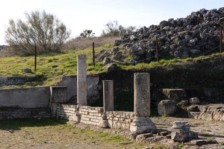 Málaga (España) Ronda 08/01/2025 Reportaje en el Conjunto Arqueológico de Acinipo, que constituye un yacimiento ubicado en la Serranía de Ronda, a 20 kilómetros de la ciudad de Ronda y donde el Teatro Romano es su elemento mejor conservado.Foto: Daniel Pérez