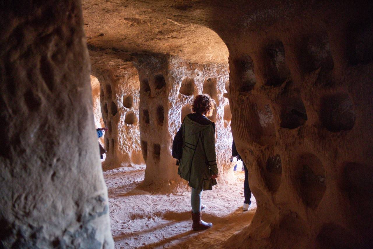 Los misterios de un monasterio excavado bajo la montaña