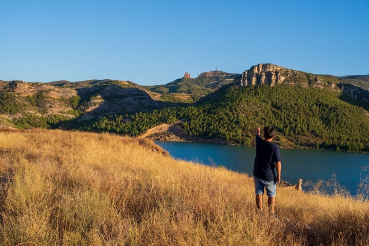 El embalse de Santaolea, situado a pocos kilómetros del núcleo urbano.