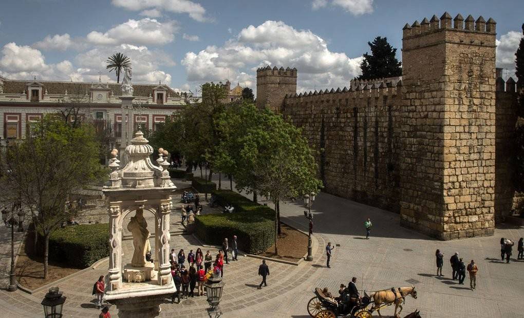 Un paseo entre historia, naranjos y azahar