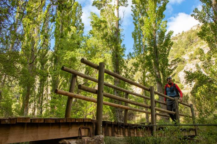 Acceso a la ruta de los Estrechos del Ebrón