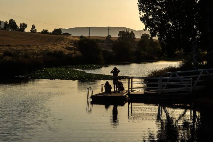 El atardecer en el río puede ser el colofón ideal a un día de verano.