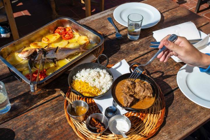 Cabo de Creus: los pescados al horno y curry del Espai Cap de Creus